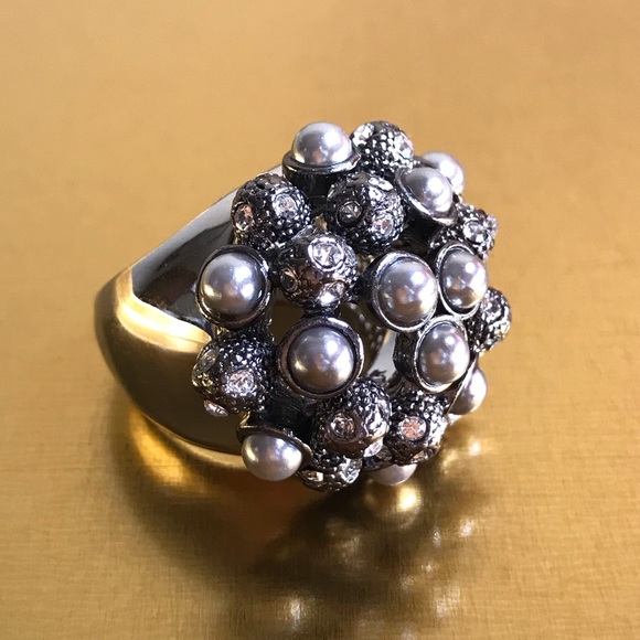 Jewelry - Vintage Heirloom Chunky Pearls Crystal Silver Ring